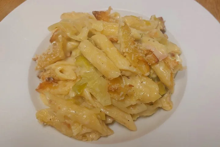 leek and bacon pasta bake