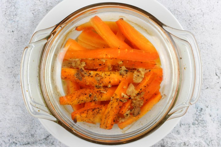 baked carrots with garlic