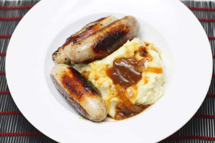 https://recipesformen.com/wp-content/uploads/2019/03/sausage-and-mash1.jpg