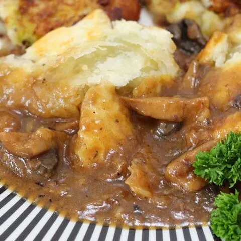 steak and ale pie with mushrooms