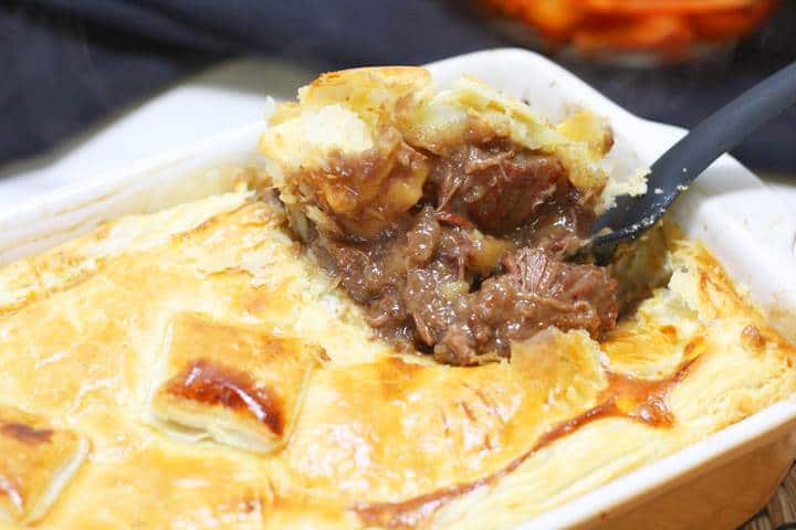 https://recipesformen.com/wp-content/uploads/2019/04/steak-pie3.jpg