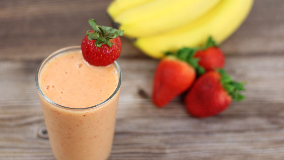 Strawberry Mango Banana Smoothie