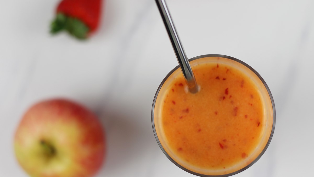 Mango Apple Strawberry Smoothie