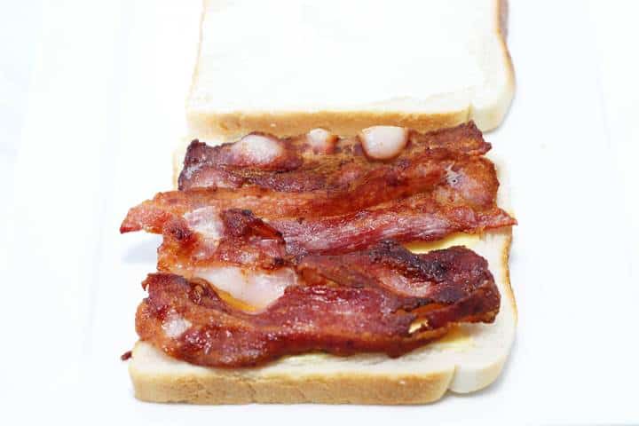 crispy bacon buttie