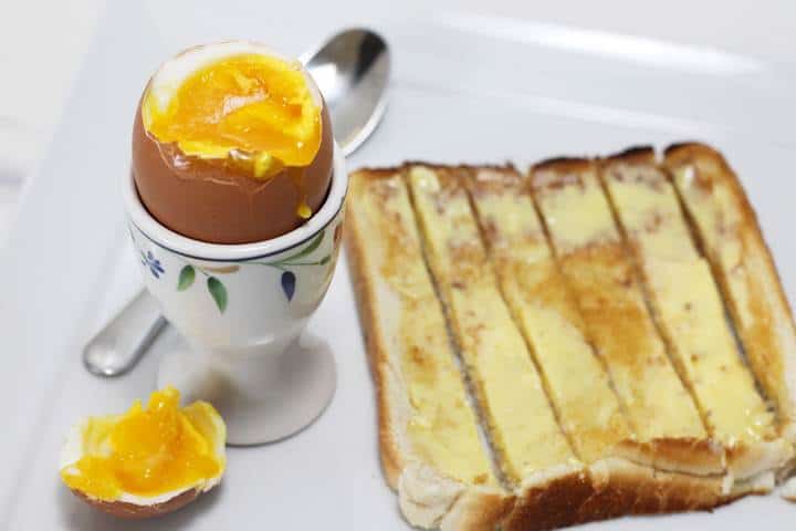 Dippy Eggs - How to make the perfect soft boiled egg with soldiers