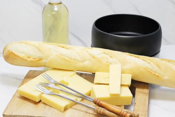melting pot cheese fondue