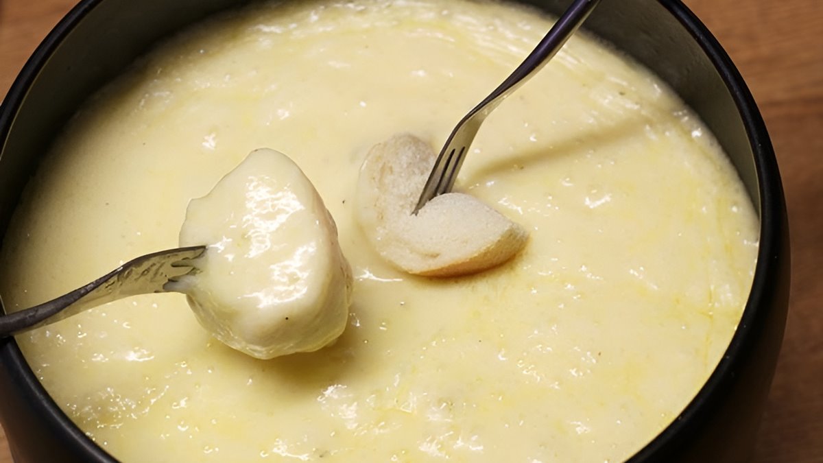 cheddar cheese fondu