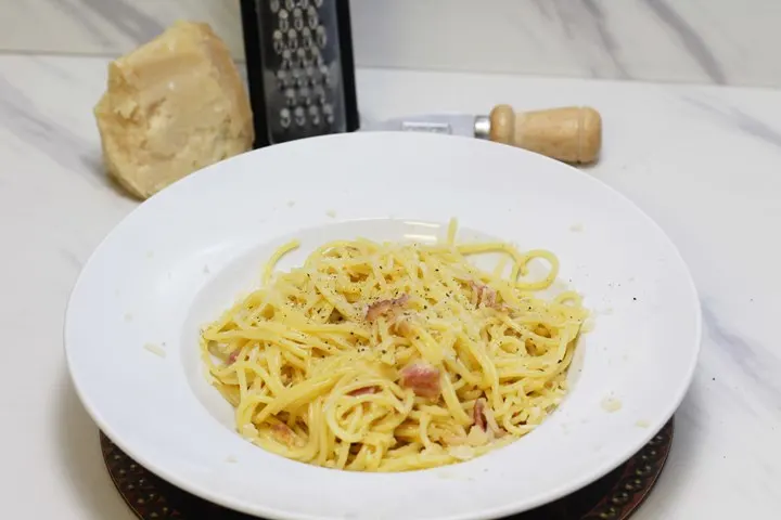 creamy bacon carbonara recipe