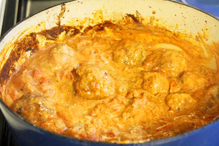 hungarian meatballs in tomato sauce