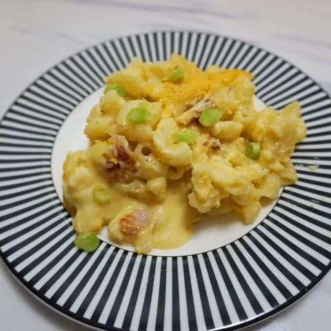 mac and cheese and bacon