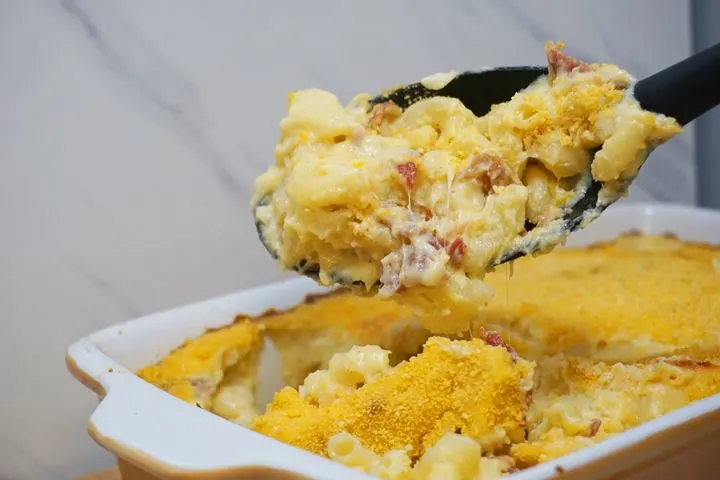 homemade macaroni and cheese