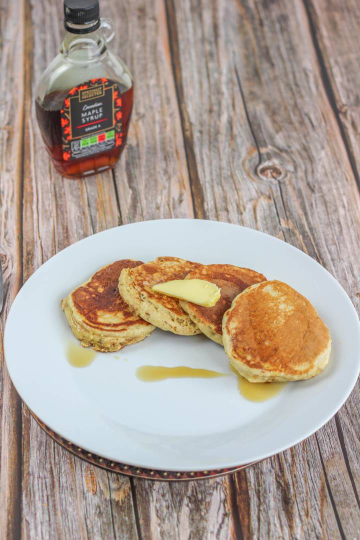 pancakes with maple syrup