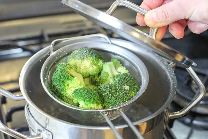 steamed broccoli