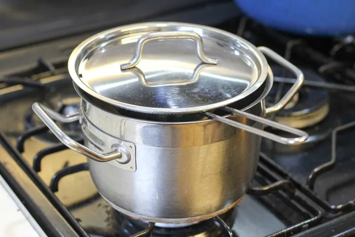 steaming broccoli