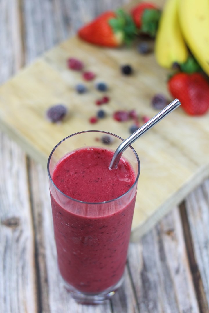 Frozen Mixed Fruit Smoothie - the best way to start the day!
