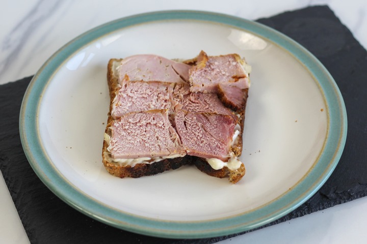 ham on toast with mayo