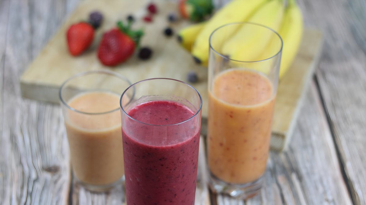 healthy mango smoothies