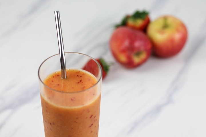 Mango Apple Strawberry Smoothie 