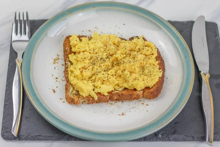 egg on toast