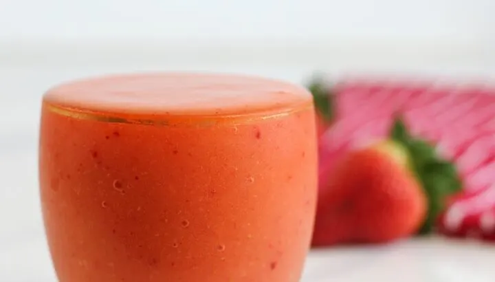 strawberry mango smoothie