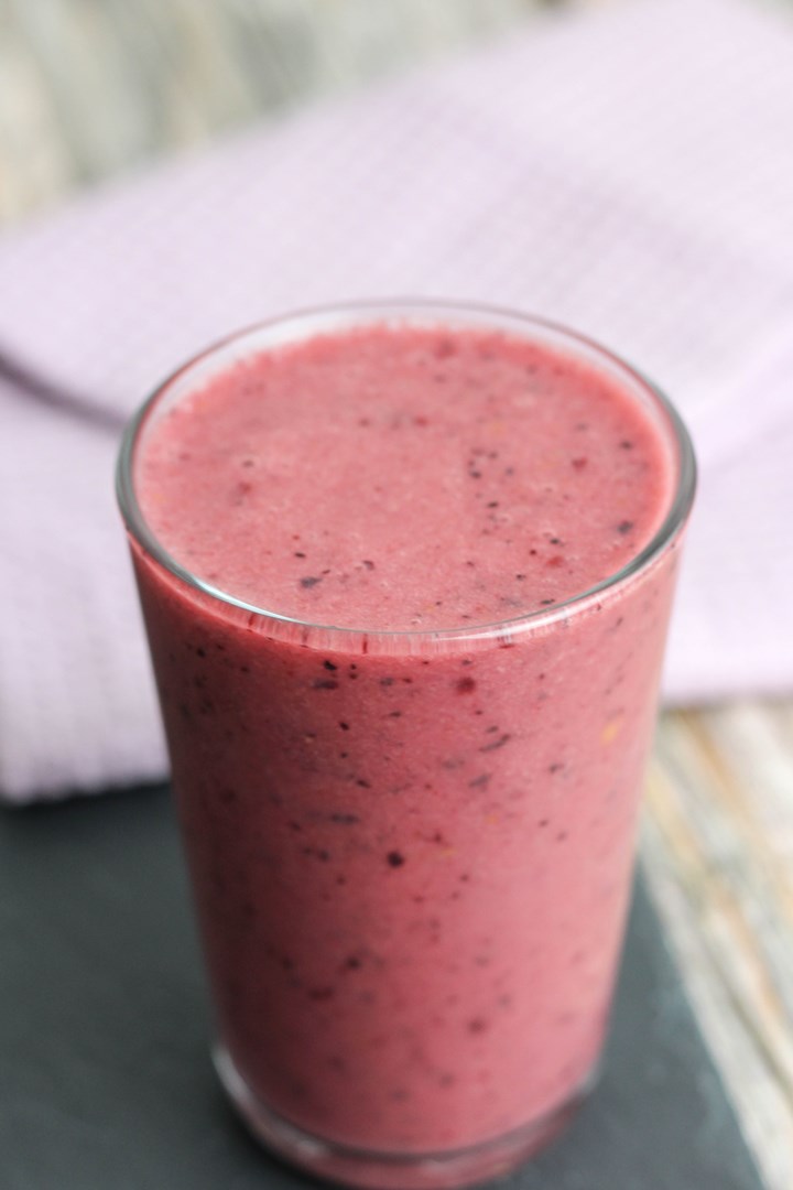 mango bluberry cherry banana smoothie