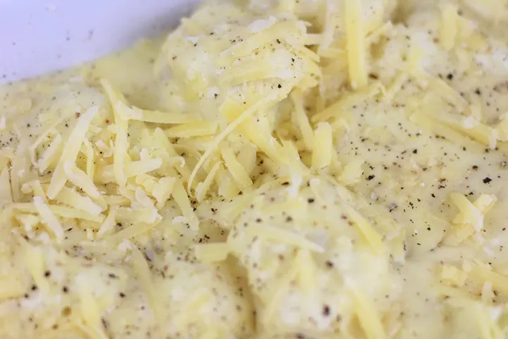 cauliflower in a creamy cheese sauce