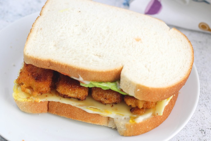 fried fish finger sandwich 