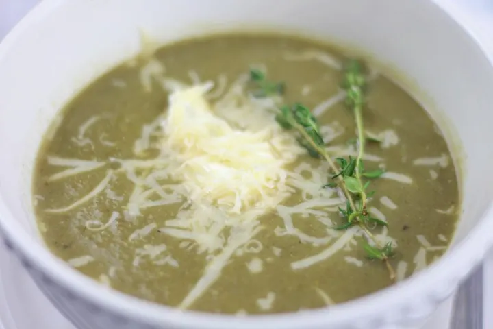 roasted broccoli and cauliflower soup