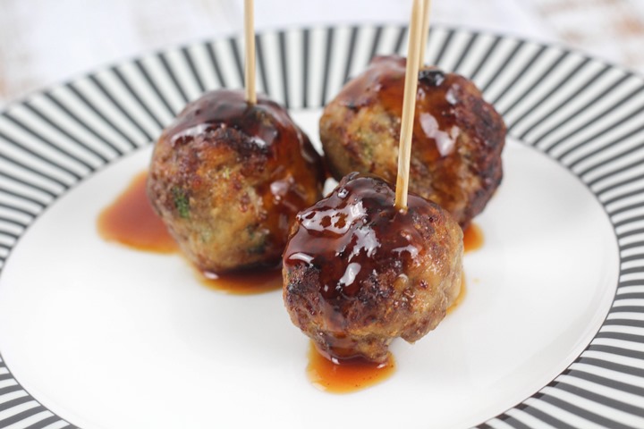cocktail meatballs with sauce