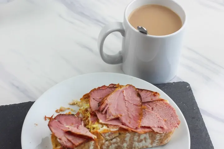 ham on toast breakfast