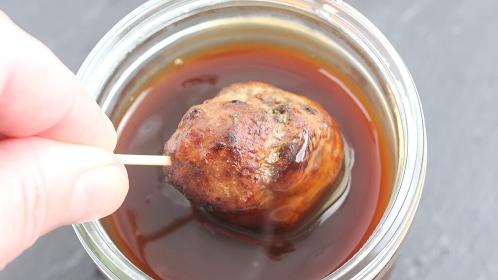 Meatball Dipping Sauce - delicious meatball sweet & sour sauce