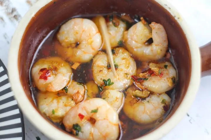 spanish garlic prawns