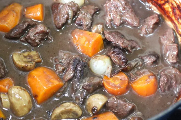 beef bourguignon anthony bourdain