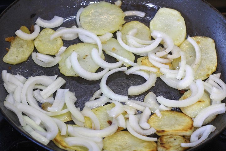 pan fried potatoes and onion