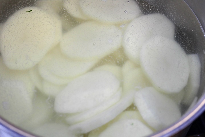 parboiling potatoes