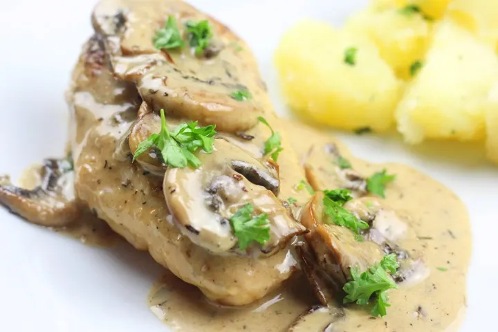 creamy chicken breast and mushroom 