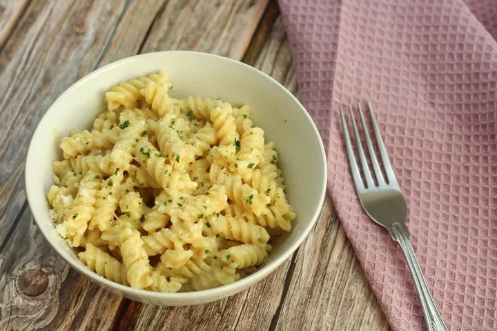 garlic parmesan sauce for pasta