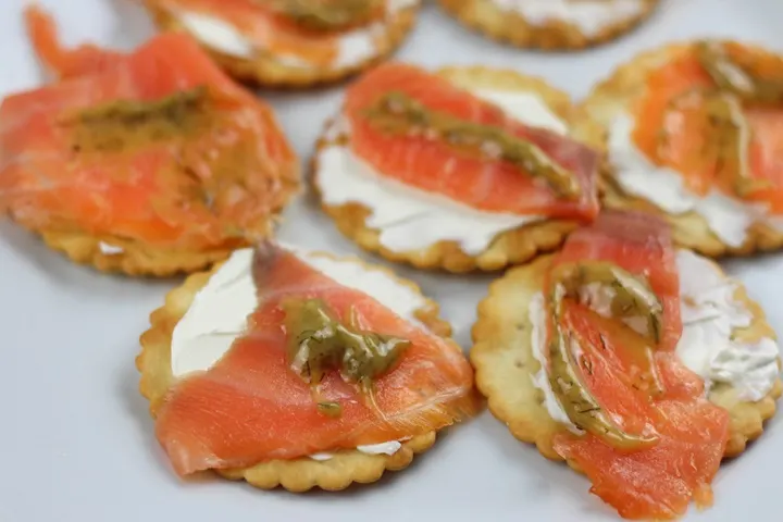 crackers with salmon