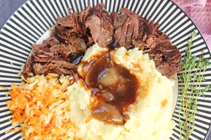 braised beef in slow cooker