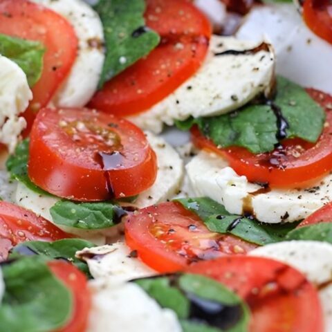 caprese salad spinach