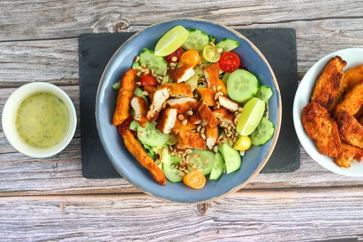 salad with crispy chicken