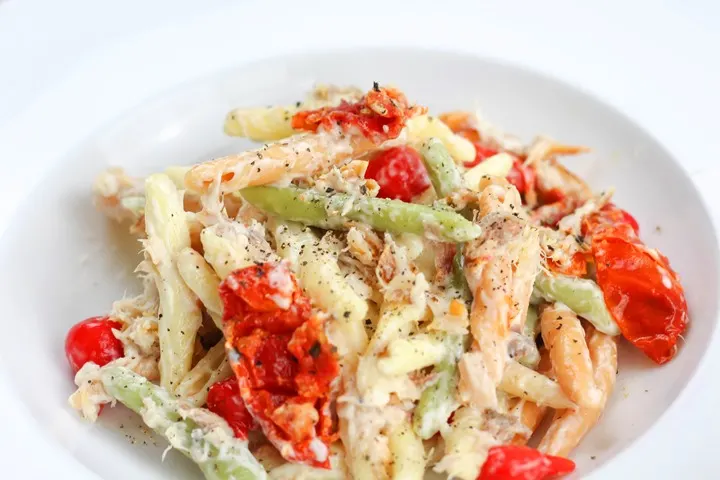 smoked mackerel pasta salad