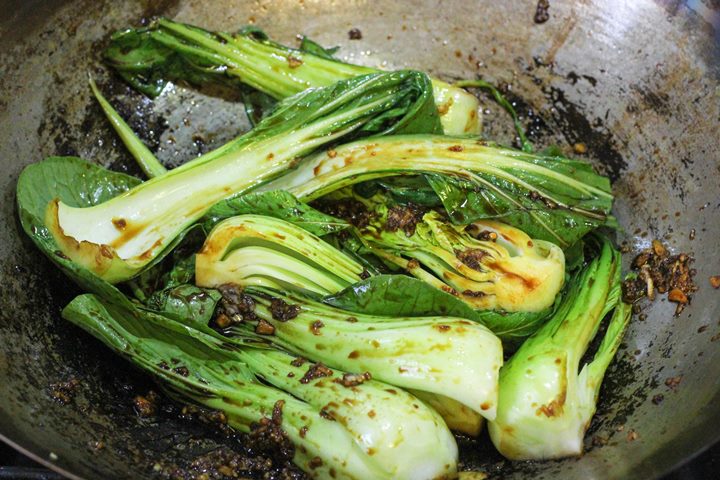 pak choi in the wok