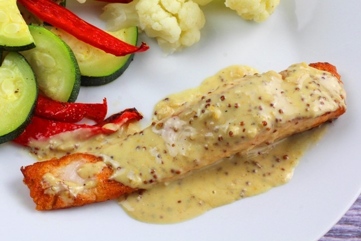 garlic cream sauce for salmon